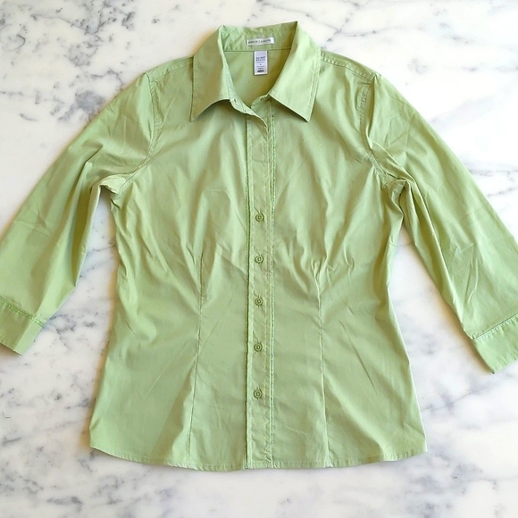 NWOT. Old Navy Perfect Fit Stretch Cotton Blended 3/4 Sleeve Button Down Shirt. - Picture 3 of 5
